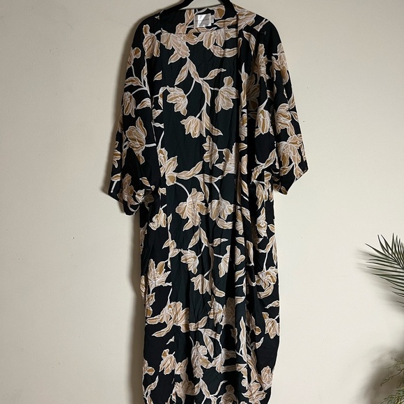 MAISON DU SOIR Floral Print Midi Length Dress
Size Large XL - Picture 6 of 9